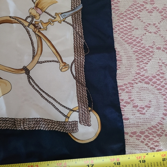 Vintage Liz Claiborne Silk Scarf Bold Crown Tassel Belt Ribbon Horn Crest - Picture 6 of 8